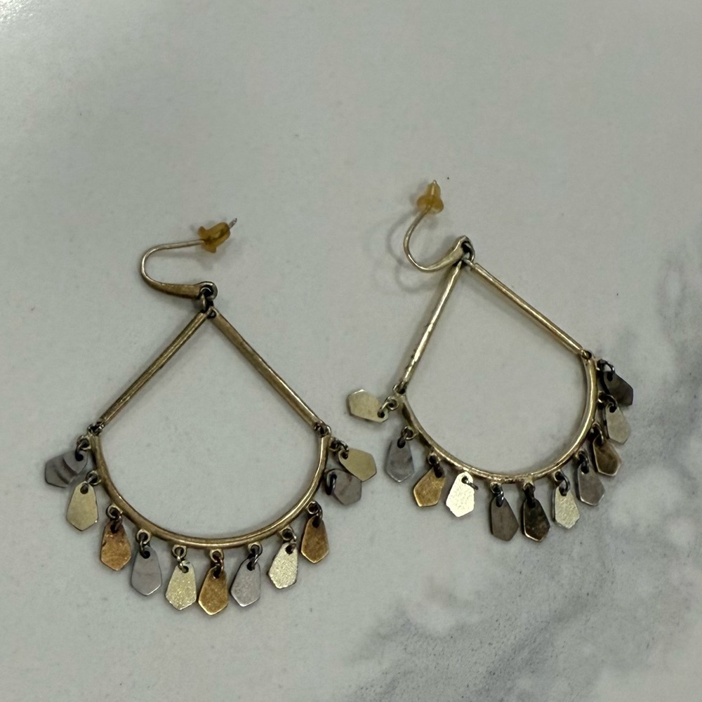 Elegant Kendra Scott Tri Color Teardrop Earrings